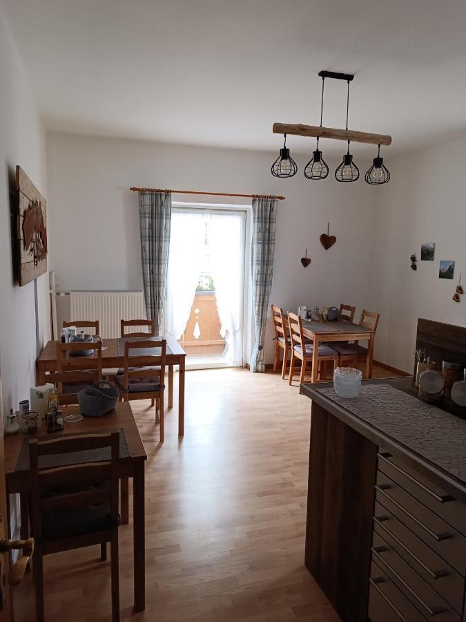 Gaestehaus Ferienglueck 그라이나우 외부 사진