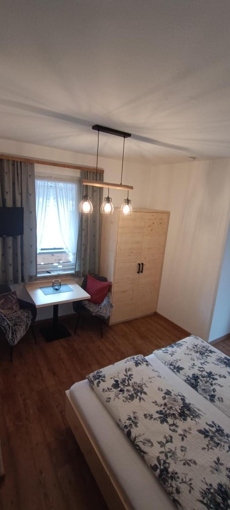 Gaestehaus Ferienglueck 그라이나우 객실 사진
